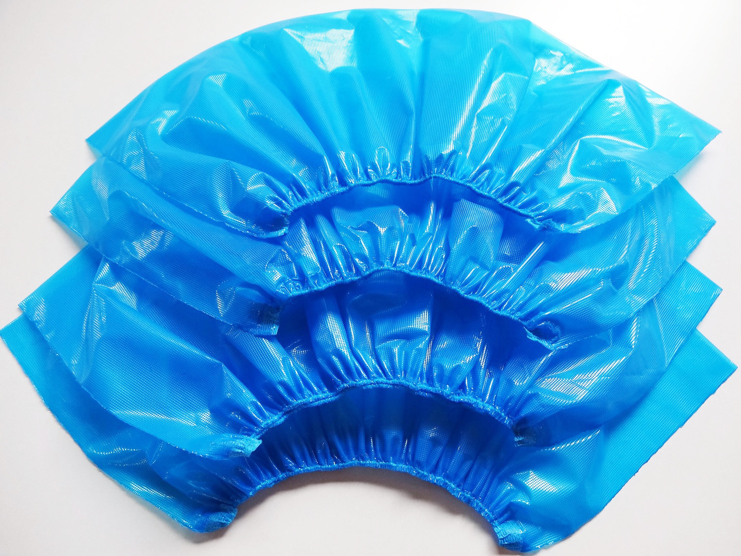 China CE FDA Disposable Plastic Shoe Covers 2.5g 2.8g Lightweight wholesale