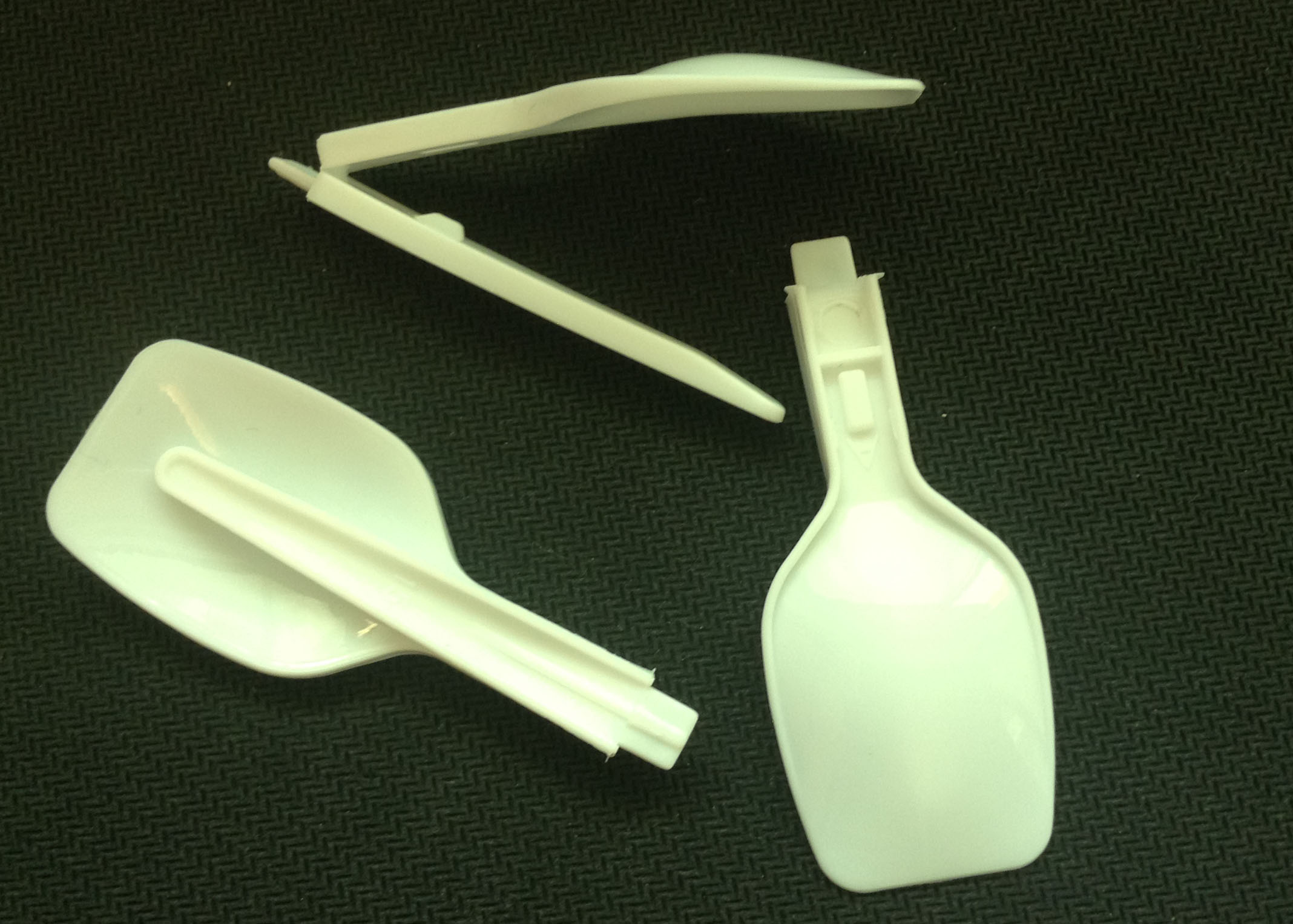 Food-grade plastic PP material folding spoon in 92 mm length folding size 54 mm