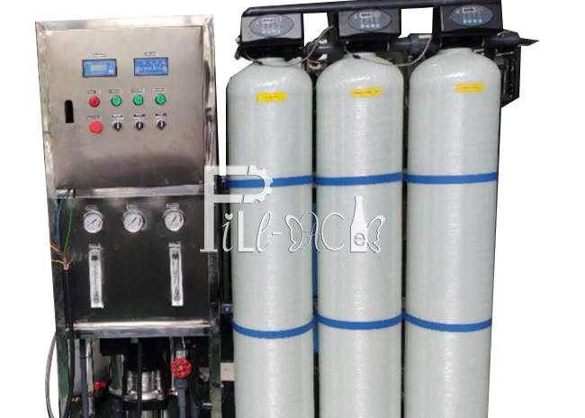 China Manual Valve 500LPH Reverse Osmosis Water Treatment Machine on sale