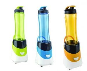 China Easy Clean Electric Fruit Juicer 600ml With Travel Blender Bottle wholesale