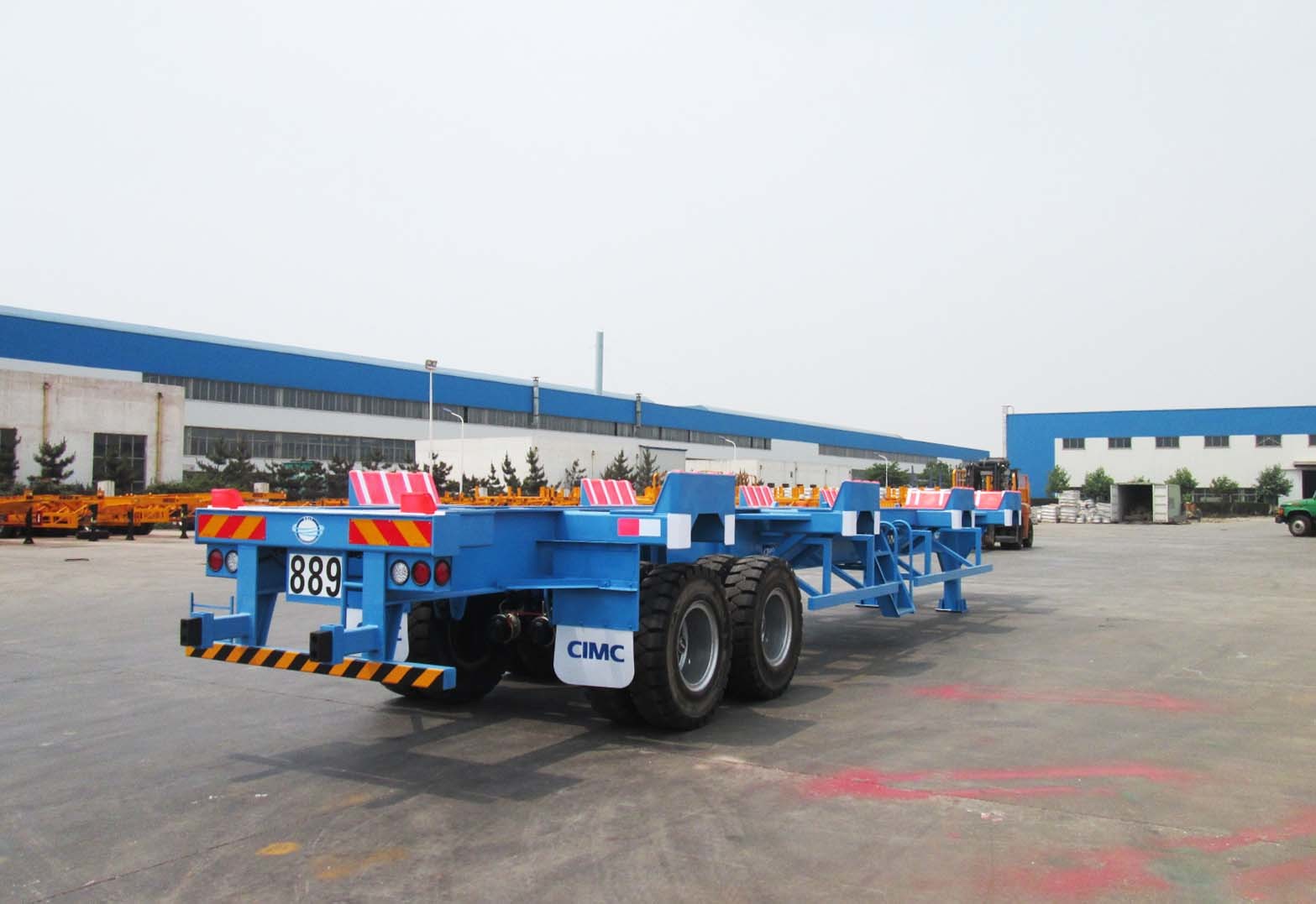 China Commercial Small Flatbed Trailer 35 Tons Port Yard Chassis For Container Transporting wholesale
