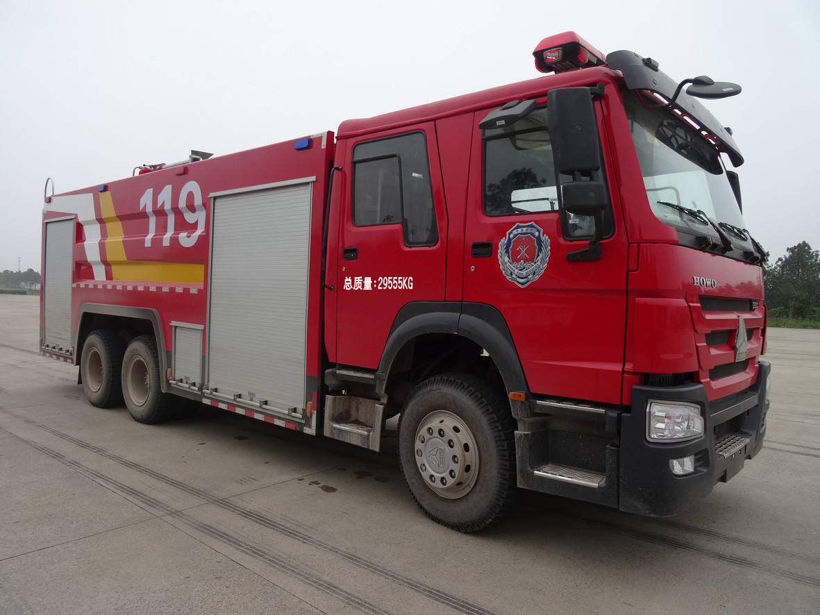 China China GOOD QUALITY HOWO 6*4 LARGE SIZE 17000L Water Foam Fire Rescue Truck on sale