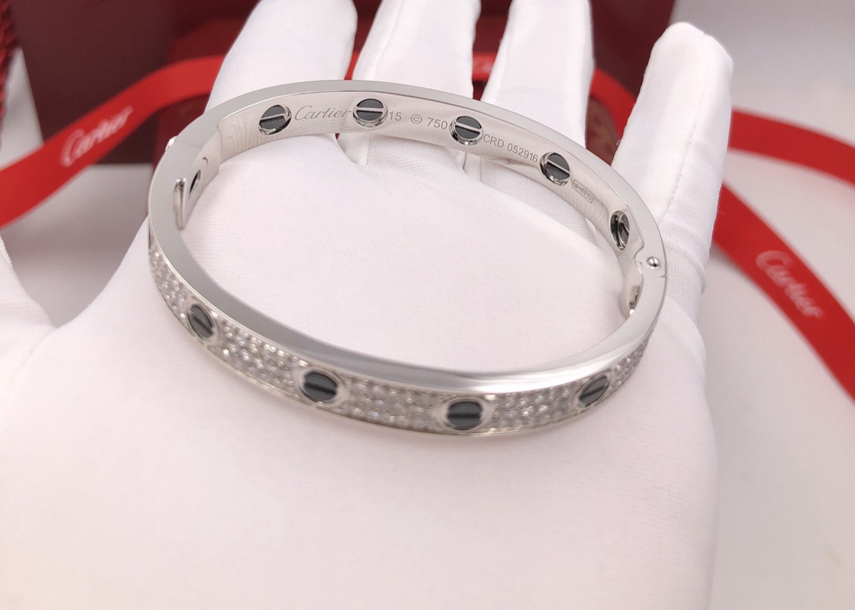 China High End Stylish Simple Diamond Bangles , Cartier 18k White Gold Love Bracelet wholesale