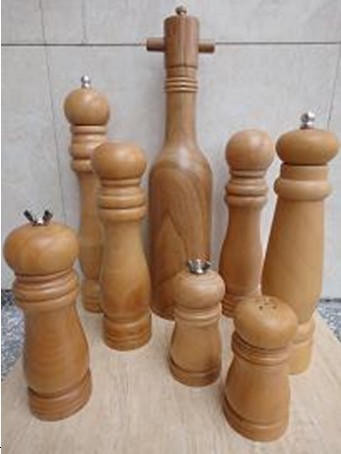 China Home Kitchen 4inch Height Set Mini Wooden Pepper Mills With Glass Handle wholesale