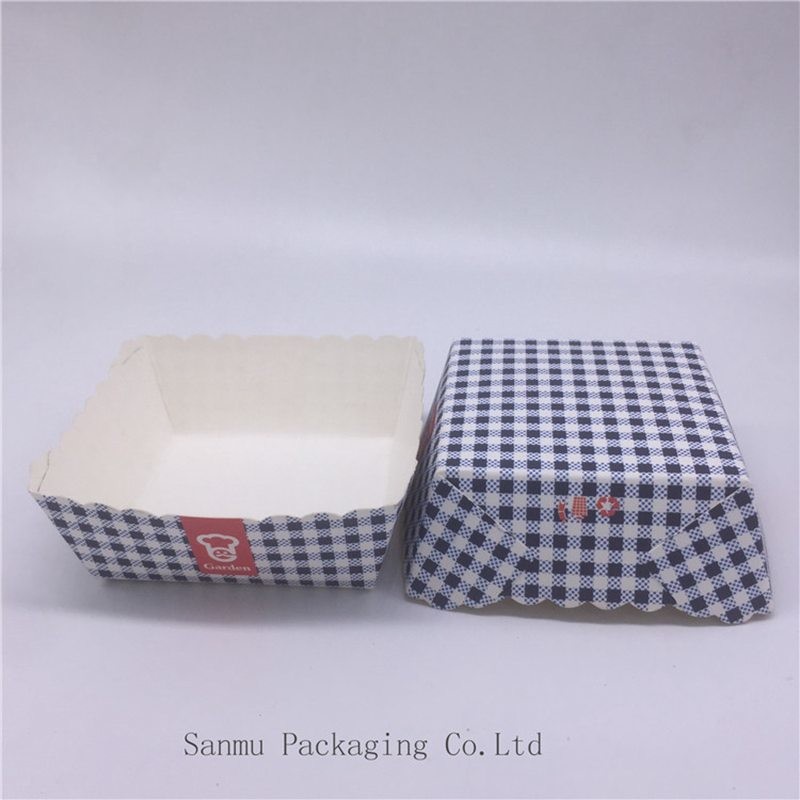 Quality Disposable Square Cupcake Liners , Black And White Checkered Cupcake Wrappers for sale