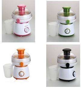 China Easy Cleaning Electric Fruit Juicer With Ice Crushing Blades wholesale