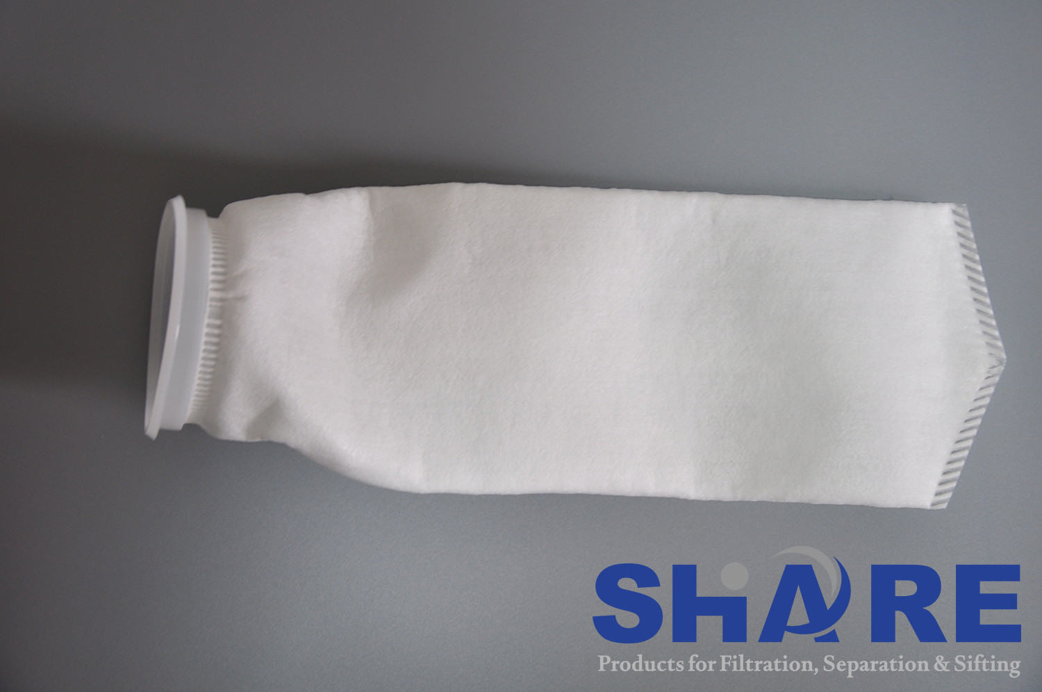 China Synthetic Fibers Needle Felt Filter Bag 200um Micron For Depth Filtration on sale