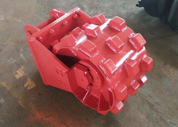 Quality Replaceable Sheep Foot Roller For Excavator Step Design for sale