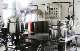 China ODM Tilting Homogenizing Vacuum mixing equipment  With High Speed Homogenizer on sale