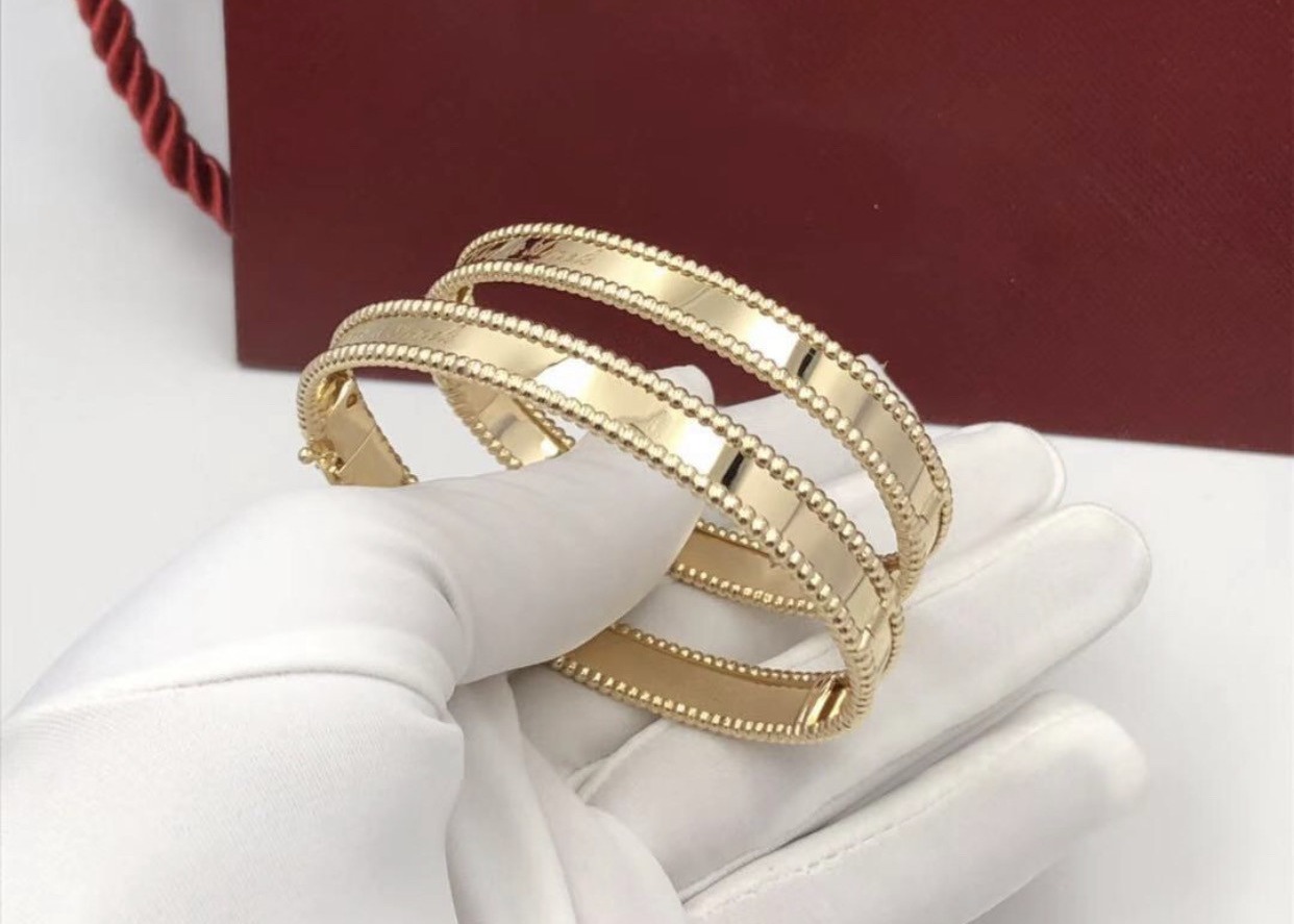 China No Gemstone PerléE Signature 18K Gold Jewelry . 18 Karat Gold Bangles wholesale