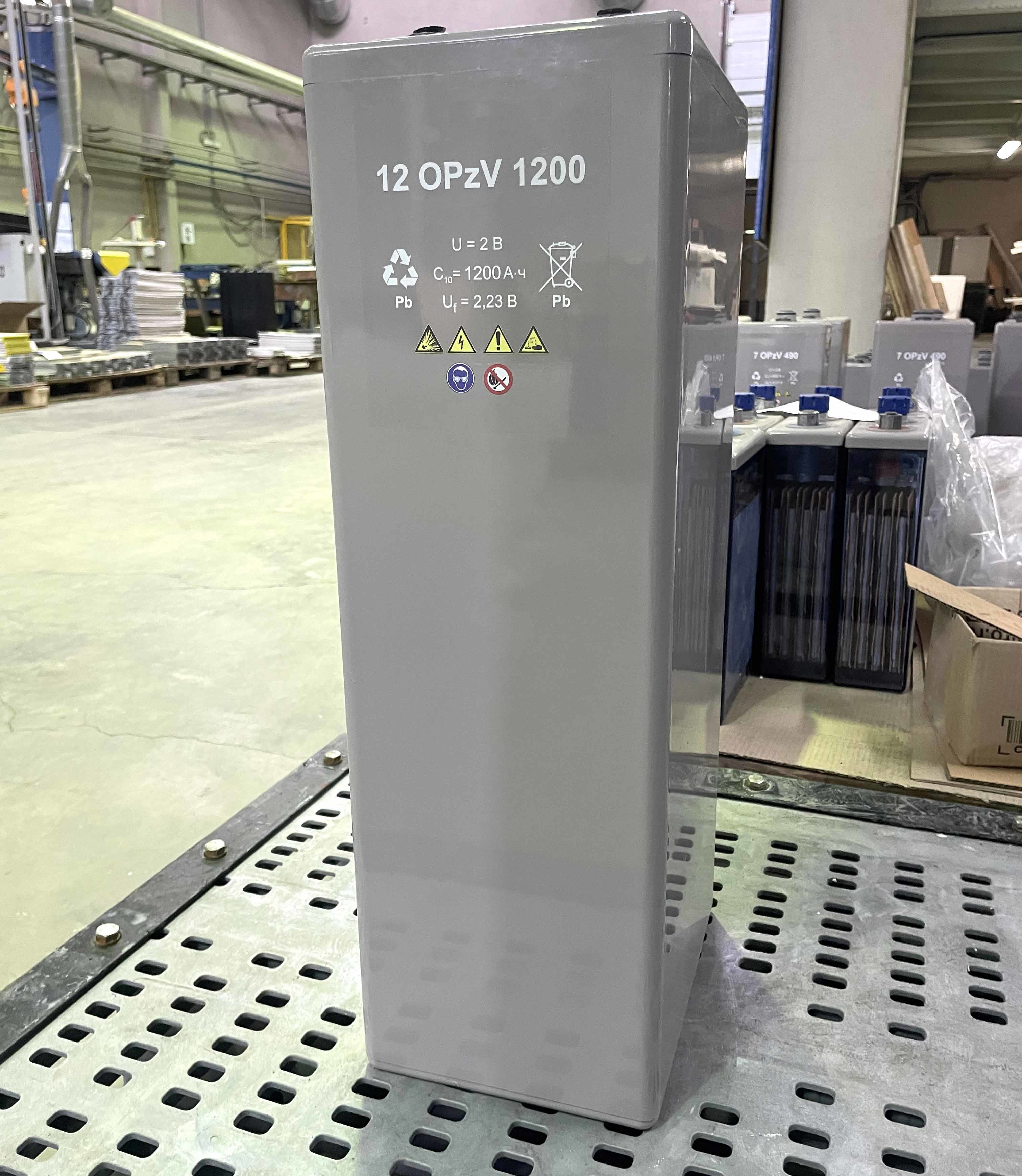 China F12 Terminal Solar Gel Tubular Lead Acid Battery 12Volts 1200Ah Opzv wholesale