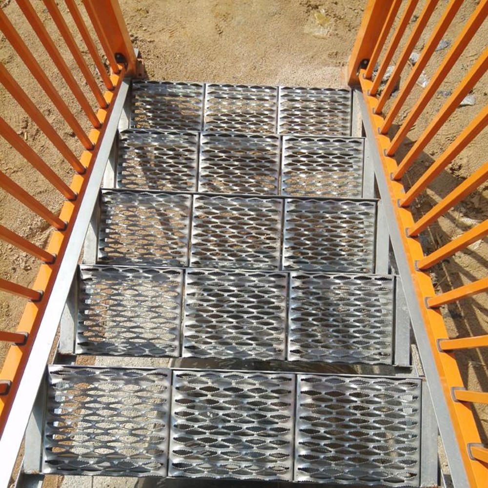 China trailer decking metal grate / heavy duty catwalk decking grating wholesale
