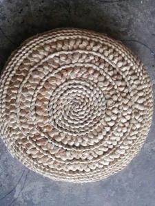 China Eco-Friendly Natural Straw Household Seat Pad Grass Woven Hand-Woven Grass Stools cushions wholesale