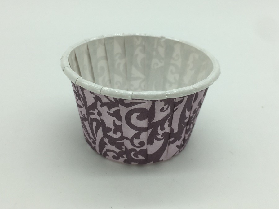 China Round Shape Purple Cupcake Baking Cups , Decorative Muffin Cups PET Film Inside wholesale