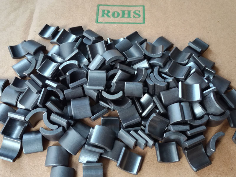 China Free energy arc shape hard ceramic motor ferrite magnet 130 131 wholesale