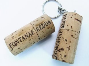 China Portable Engraved Recycled Fast Real Capacity Wooden Usb Flash Drive Sticks 1G, 2G, 4G wholesale