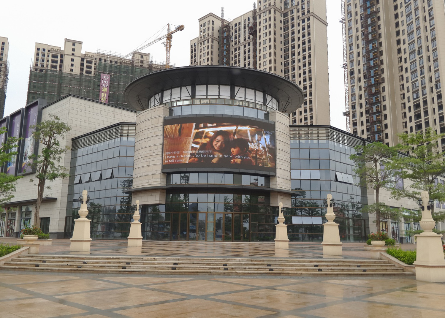 China HD P8 Large Commercial LED Screens Full Color Advertising wholesale
