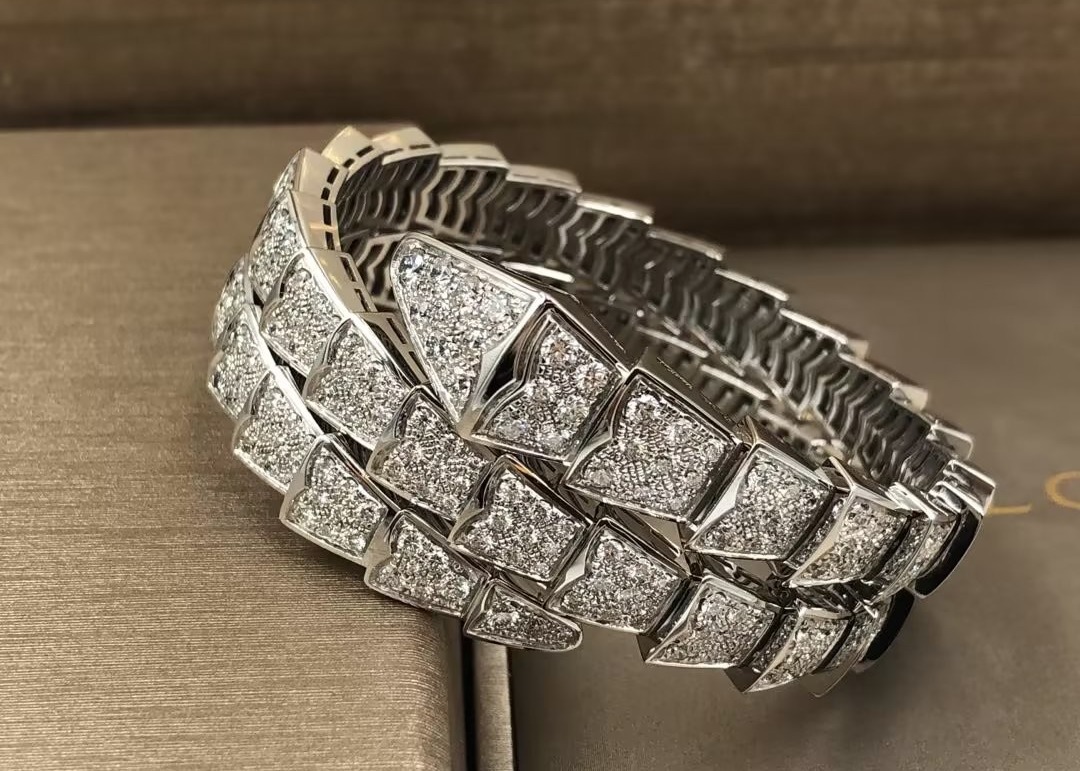 China Fashion 18K White Gold Diamond Bracelet Luxury VS Diamond Bvlgari Serpenti Bangle wholesale