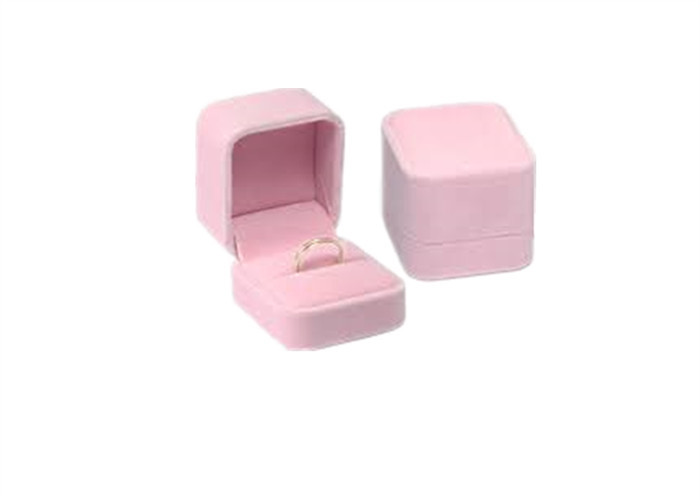 China Luxury Velvet Wedding Ring Jewelry Box Packaging Pink Elegant Style High Grade wholesale