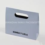 China Personalized White Branded Paper Gift Bags With Logo Cutting Handle Envelope Support wholesale