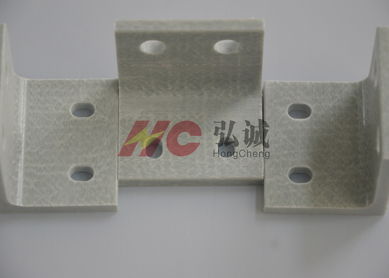 China Stable Structure GPO-3 L Shape High Arc Resistance Specified For Switchgear wholesale