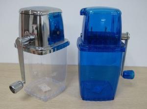 China PP 100mL Mini Home Plastic Blue or White Kitchen Aid Manual Ice Crushers wholesale
