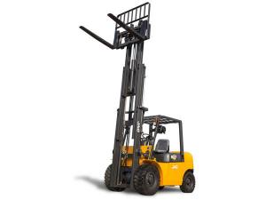 China Heavy Duty Diesel Forklift Truck 3 Ton Counterbalanced Small Overall Dimension wholesale