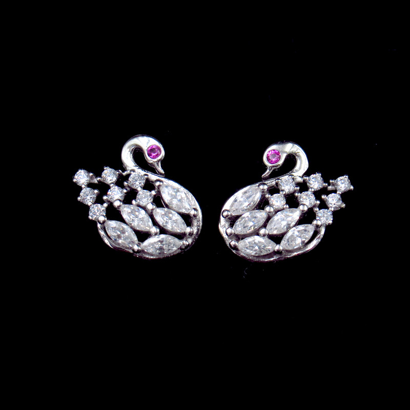China Vivid Swan Earrings In 925 Silver With Ruby Zircon Eyes Beautiful Animal wholesale