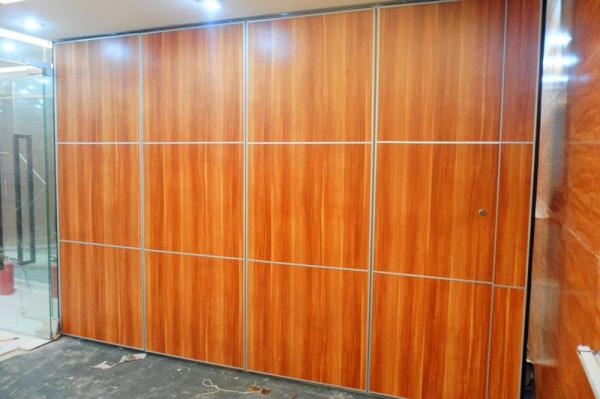 Quality India Folding Sliding Movable Partition Walls 500mm Panel Width Malaysia Design for sale