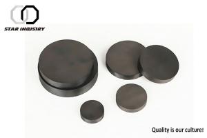 China Different Size Round Ferrite Magnet , Ferrite Disc Magnets Long Service Life wholesale