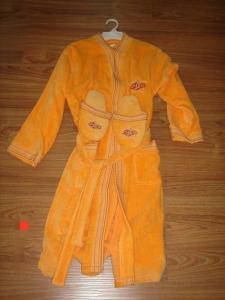 China 100% cotton velour woven terry adult hooded robe with slippers on sale