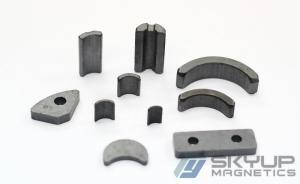 China Arc Segment Anisotropic Ferrite Magnets For Louderspeaks / Sensors,Motor wholesale