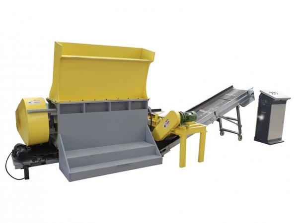Quality Pallet Grinding Chips Making Machine, Pallet Reclaiming Crusher with magnetic machine for sale