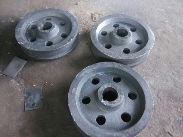 Finished Travelling Wheels Alloy Steel Castings Mill Liners With HRc40 Hardness