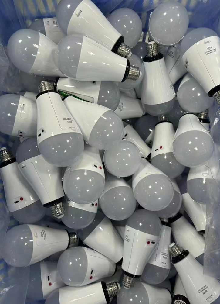8 Hours Emergency Time Led Rechargeable Emergency Bulb 20w With E27 Base For Office